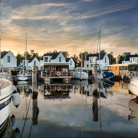 Hausboot Chalet Am Holiday home Peenemunde