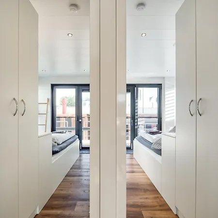 Holiday home Hausboot Chalet Am Peenemunde